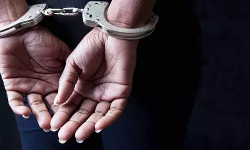 10वीं की छात्रा के साथ अश्लील वीडियो कॉल करने पर शिक्षक गिरफ्तार