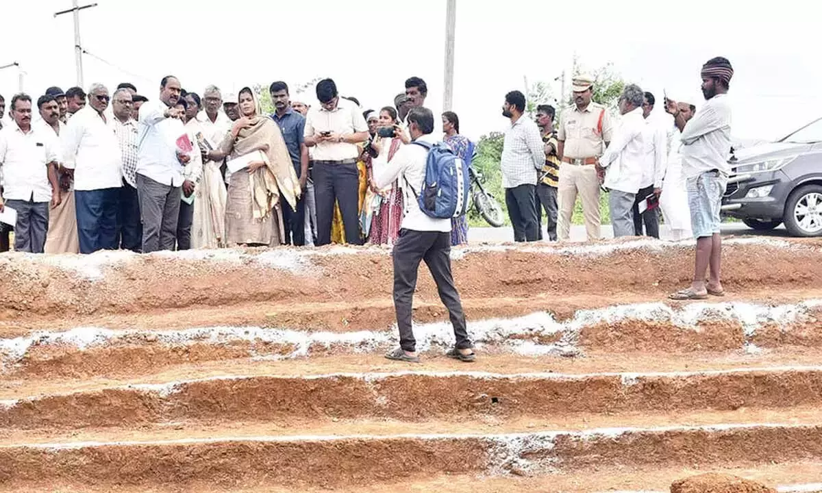 Andhra: कृषि तालाब किसानों की आय में वृद्धि करते हैं