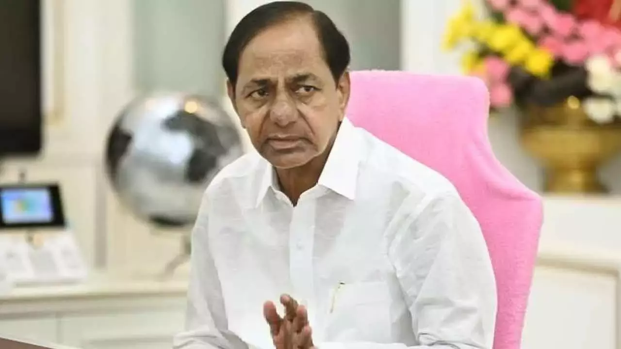 KCR ने पार्टी कार्यकर्ताओं से बनकाचेरला के खिलाफ विरोध प्रदर्शन तेज करने को कहा KCR ने पार्टी कार्यकर्ताओं से बनकाचेरला के खिलाफ विरोध प्रदर्शन तेज करने को कहा