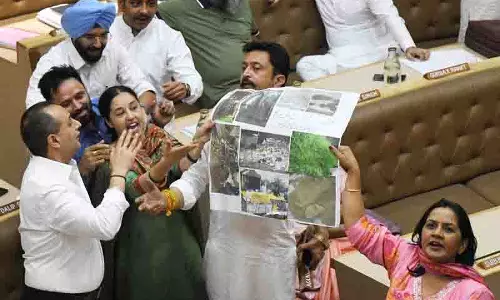Chandigarh: नगर निगम बंद पड़ी स्ट्रीट लाइटों का सर्वेक्षण करेगा Chandigarh: नगर निगम बंद पड़ी स्ट्रीट लाइटों का सर्वेक्षण करेगा