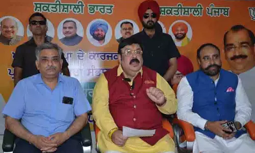 स्वास्थ्य मंत्री बलबीर सिंह को इस्तीफा दे देना चाहिए: Shwet Malik