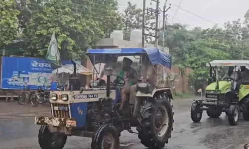 पंजाब में भूमि पूलिंग नीति के खिलाफ किसानों की ट्रैक्टर रैली