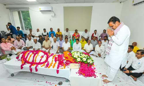 CM ने राष्ट्रीय स्वयंसेवक संघ के वरिष्ठ प्रचारक माणकचंद के निधन पर व्यक्त किया शोक CM ने राष्ट्रीय स्वयंसेवक संघ के वरिष्ठ प्रचारक माणकचंद के निधन पर व्यक्त किया शोक
