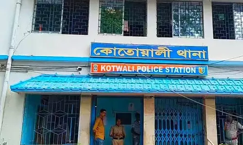शादी का वादा कर लाखों रुपये हड़पने का आरोप शादी का वादा कर लाखों रुपये हड़पने का आरोप