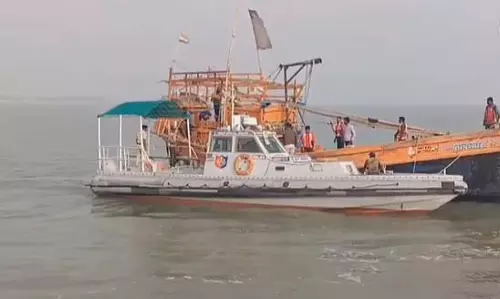 Fisheries Department ने गहरे समुद्र में मछली पकड़ने के खिलाफ सख्त कदम उठाया, फोटो पहचान पत्र अनिवार्य Fisheries Department ने गहरे समुद्र में मछली पकड़ने के खिलाफ सख्त कदम उठाया, फोटो पहचान पत्र अनिवार्य