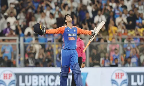 अभिषेक शर्मा विराट कोहली और सूर्यकुमार यादव की श्रेणी में शामिल; टी20 रैंकिंग में पहले स्थान पर पहुंचे अभिषेक शर्मा विराट कोहली और सूर्यकुमार यादव की श्रेणी में शामिल; टी20 रैंकिंग में पहले स्थान पर पहुंचे