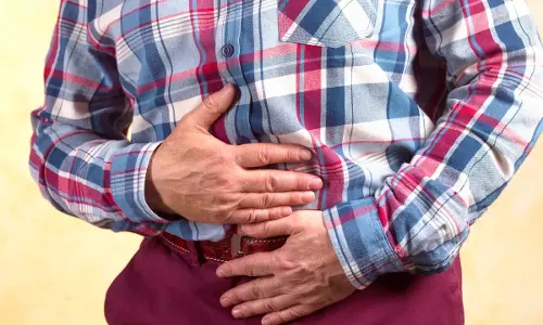 पेट के कैंसर के 5 शुरुआती लक्षण, विशेषज्ञों से जानें