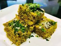 Sprouted Dhokla: स्वादिष्ट नाश्ता और स्वास्थ्य के लिए भी अच्छा Sprouted Dhokla: स्वादिष्ट नाश्ता और स्वास्थ्य के लिए भी अच्छा