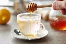 Health: गुनगुने पानी में शहद सेहत के लिए किसी वरदान से कम नहीं Health: गुनगुने पानी में शहद सेहत के लिए किसी वरदान से कम नहीं