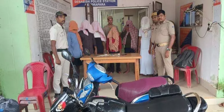 सेवानिवृत्त डॉक्टर से लूटपाट के आरोप में इंजीनियरिंग छात्र समेत छह गिरफ्तार सेवानिवृत्त डॉक्टर से लूटपाट के आरोप में इंजीनियरिंग छात्र समेत छह गिरफ्तार