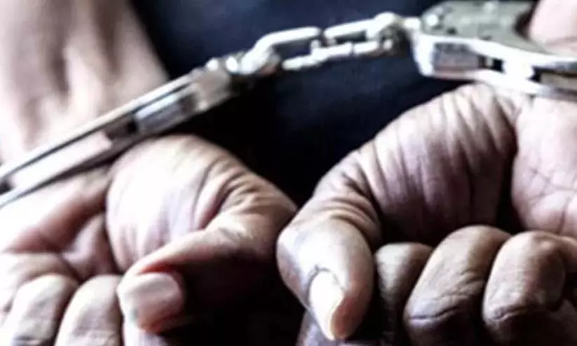 Kerala : शिक्षक पर हमला, छात्रों के खिलाफ मामला दर्ज Kerala : शिक्षक पर हमला, छात्रों के खिलाफ मामला दर्ज