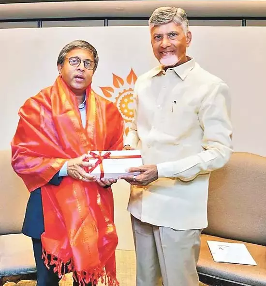 CM Chandrababu : आंध्र प्रदेश की योजनाओं का हिस्सा बनें CM Chandrababu : आंध्र प्रदेश की योजनाओं का हिस्सा बनें