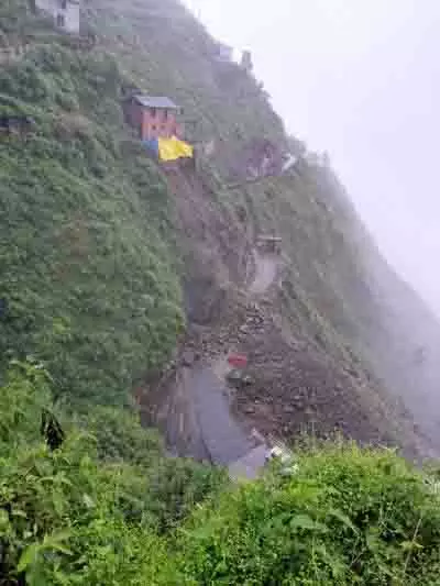 Bhattakufar में ढहे घर के मालिक को 5.61 करोड़ रुपये की राहत Bhattakufar में ढहे घर के मालिक को 5.61 करोड़ रुपये की राहत