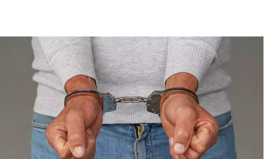 Ambedkar Nagar: रुपये के लेन-देन में हुआ फायरिंग कांड, तीन आरोपी गिरफ्तार Ambedkar Nagar: रुपये के लेन-देन में हुआ फायरिंग कांड, तीन आरोपी गिरफ्तार