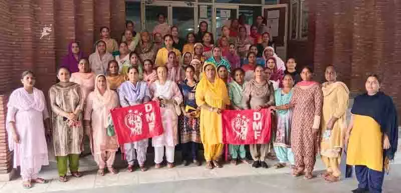 दो महीने के वेतन में देरी से Mid-day meal कर्मचारी आर्थिक रूप से संकट में दो महीने के वेतन में देरी से Mid-day meal कर्मचारी आर्थिक रूप से संकट में