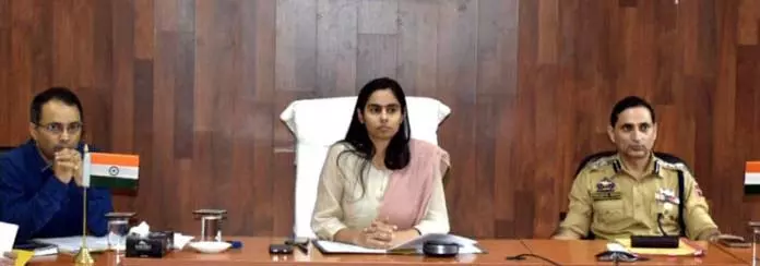 DC रियासी ने नशीली दवाओं के खतरे को रोकने के लिए संयुक्त कार्रवाई की वकालत की DC रियासी ने नशीली दवाओं के खतरे को रोकने के लिए संयुक्त कार्रवाई की वकालत की