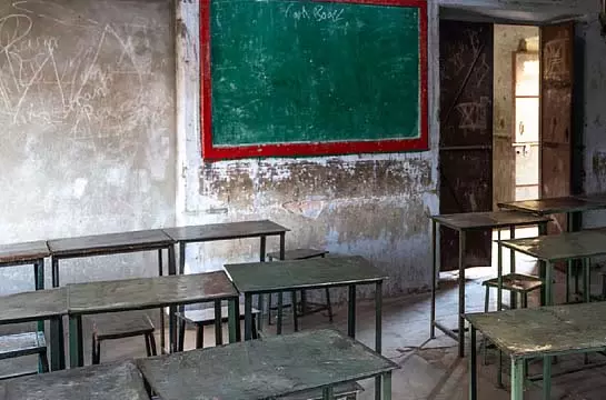 राष्ट्रपति पुरस्कार विजेता शिक्षक का स्कूल खाली राष्ट्रपति पुरस्कार विजेता शिक्षक का स्कूल खाली