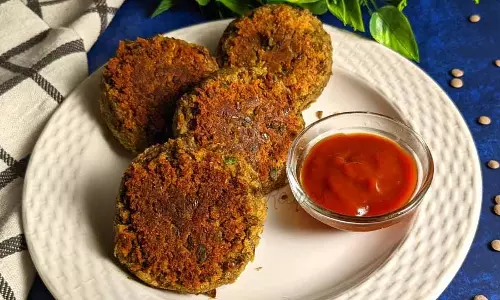 Masoor Dal Cutlet: शाम की चाय के साथ लीजिए इस मसालेदार व्यंजन का मजा