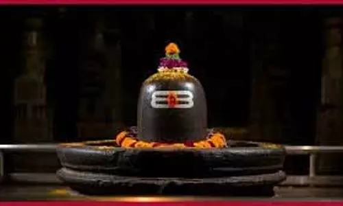Sawan 2025 : जीवनसाथी चाहिए तो सावन के आखिरी सोमवार को करें ये पूजा Sawan 2025 : जीवनसाथी चाहिए तो सावन के आखिरी सोमवार को करें ये पूजा