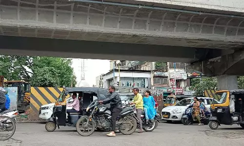 Pune : सिंहगढ़ रोड फ्लाईओवर जुलाई की समय सीमा से चूका, अब अगस्त में खुलेगा Pune : सिंहगढ़ रोड फ्लाईओवर जुलाई की समय सीमा से चूका, अब अगस्त में खुलेगा