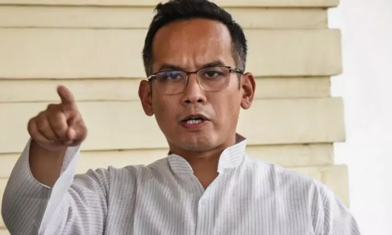 Assam-Meghalaya में कोयला घोटाला? गोगोई ने केंद्र की भूमिका पर उठाए सवाल Assam-Meghalaya में कोयला घोटाला? गोगोई ने केंद्र की भूमिका पर उठाए सवाल