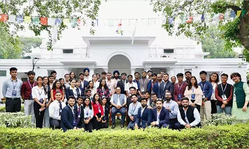 छात्र संसद की यात्रा: शिक्षा और वास्तविक नेतृत्व के बीच की खाई को पाट रही
