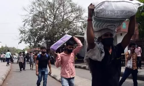 टीएमसी का पुलिस पर पलटवार, भाषाई आतंक के बीच प्रवासी परिवार को लौटाया बंगाल टीएमसी का पुलिस पर पलटवार, भाषाई आतंक के बीच प्रवासी परिवार को लौटाया बंगाल
