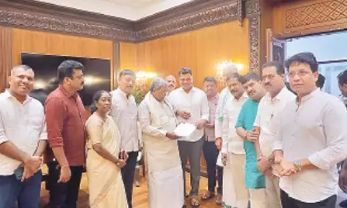 BJP प्रतिनिधिमंडल ने मुख्यमंत्री से लाल पत्थर और रेत की भारी कमी दूर करने का आग्रह किया