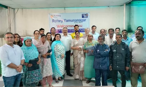 Yamunanagar में 100 सफाई कर्मचारियों को रेनकोट वितरित किए गए