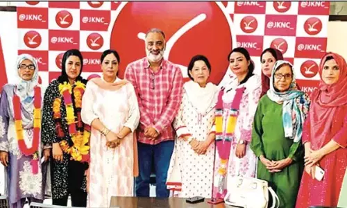 सलमान सागर ने महिलाओं की राजनीति में बढ़ती भूमिका की सराहना की सलमान सागर ने महिलाओं की राजनीति में बढ़ती भूमिका की सराहना की