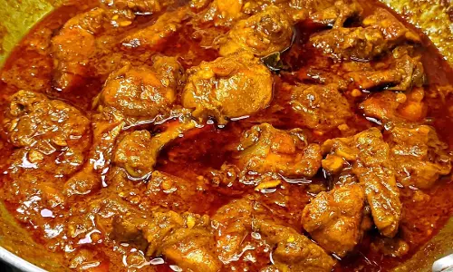 दामाद के आने की खुशी में ससुराल में बना था चिकन, खाने से दो की मौत