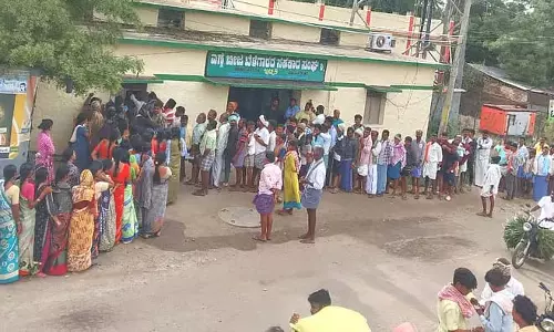 Karnataka : यूरिया उर्वरक से किसान परेशान