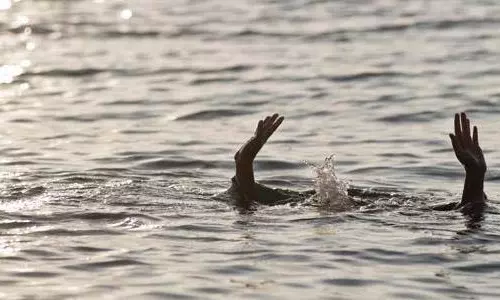 दो नाबालिग लड़कियां तालाब में डूबीं दो नाबालिग लड़कियां तालाब में डूबीं