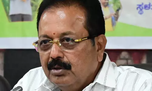 यूरिया विवाद: Karnataka के मंत्री ने केंद्र से जल्द बकाया भुगतान का आग्रह किया यूरिया विवाद: Karnataka के मंत्री ने केंद्र से जल्द बकाया भुगतान का आग्रह किया