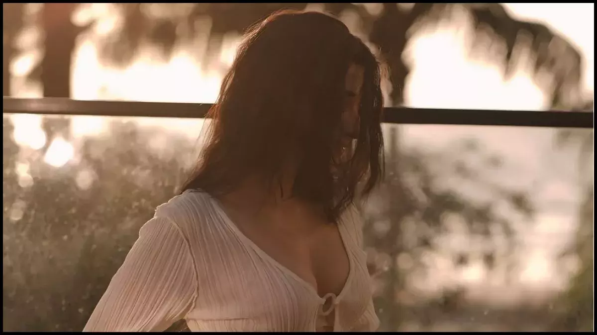 actress इंटीमेट सीन में हुईं इमोशनल, एक्टर ने छोड़ा सेट, बयान में कही ये बात actress इंटीमेट सीन में हुईं इमोशनल, एक्टर ने छोड़ा सेट, बयान में कही ये बात
