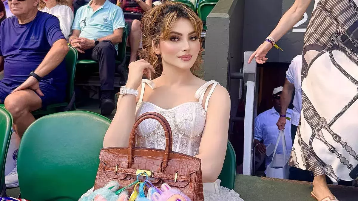 Urvashi Rautela का लक्जरी बैग लंदन एयरपोर्ट से चोरी, एक्ट्रेस ने जताई चिंता