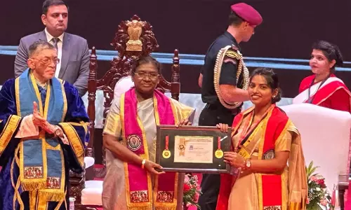 देवघर में राष्ट्रपति का संदेश: नए डॉक्टर प्राथमिक स्वास्थ्य सेवाओं पर दें ध्यान देवघर में राष्ट्रपति का संदेश: नए डॉक्टर प्राथमिक स्वास्थ्य सेवाओं पर दें ध्यान
