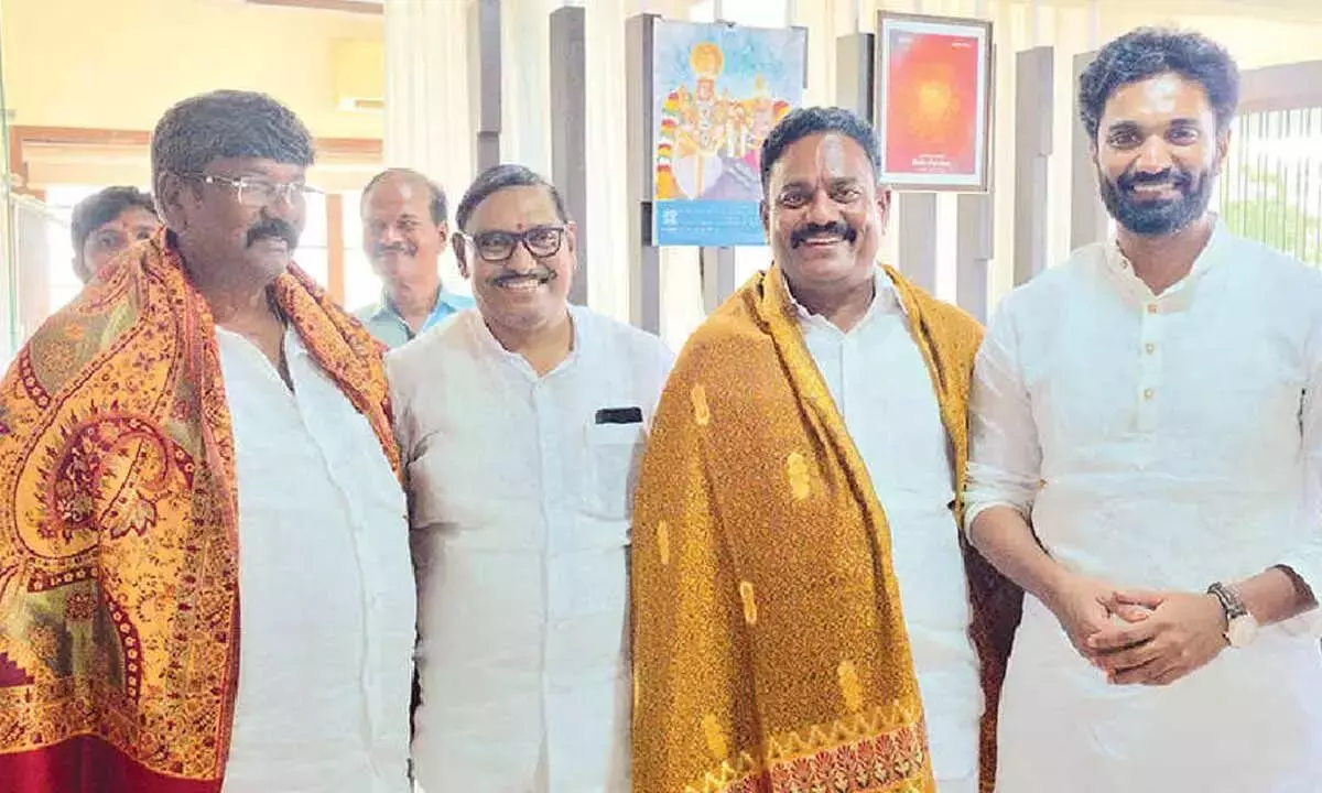 Andhra: मोशेनु राजू जेल में मिथुन रेड्डी से मिले