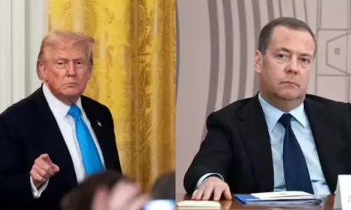Trump-Medvedev विवाद भड़क उठा Trump-Medvedev विवाद भड़क उठा