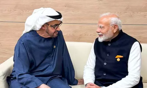 मोदी और यूएई के राष्ट्रपति ने रणनीतिक साझेदारी की पुष्टि की मोदी और यूएई के राष्ट्रपति ने रणनीतिक साझेदारी की पुष्टि की