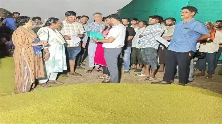 Jabalpur: मूंग-उड़द खरीदी केंद्रों पर अधिकारियों की लगातार जांच