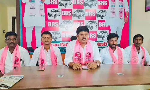 सुप्रीम कोर्ट के फैसले के बावजूद रेवंत को ज्ञान की आवश्यकता है: कुरुवा विजय कुमार सुप्रीम कोर्ट के फैसले के बावजूद रेवंत को ज्ञान की आवश्यकता है: कुरुवा विजय कुमार