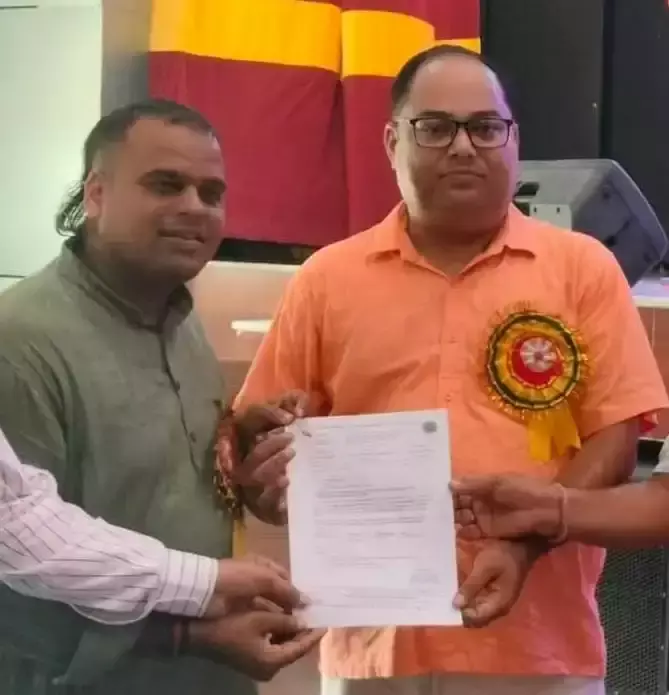 Auraiya: योगासन स्पोर्ट्स एसोसिएशन का प्रदेश कोऑर्डिनेटर बने मनीष मिश्र