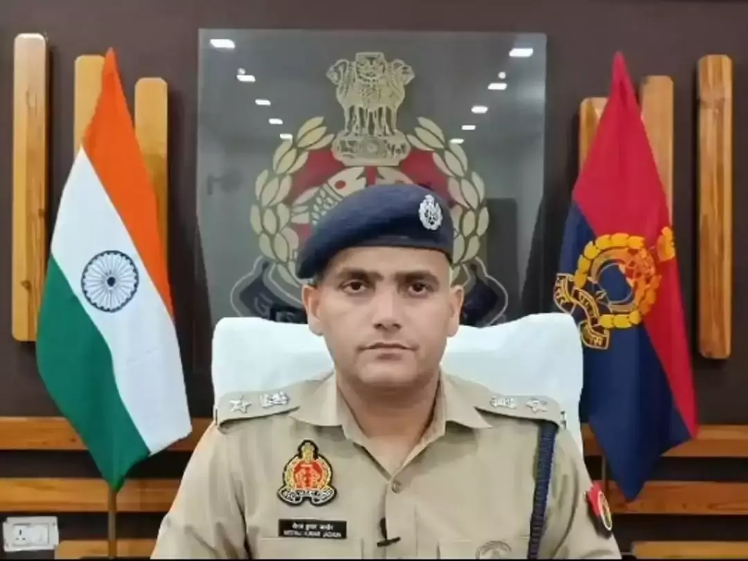 Hardoi: संडीला व बेहटा गोकुल इंस्पेक्टर लाइन हाजिर Hardoi: संडीला व बेहटा गोकुल इंस्पेक्टर लाइन हाजिर