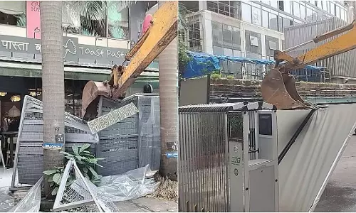 कमला मिल्स में चल रही थी अवैध गतिविधियां, BMC की छापेमारी में खुलासा कमला मिल्स में चल रही थी अवैध गतिविधियां, BMC की छापेमारी में खुलासा