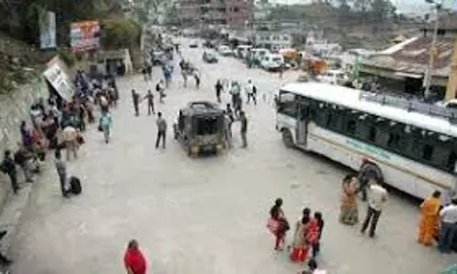 Nahan: पांवटा बस स्टैंड की गंदगी से यात्री-व्यापारी नाराज