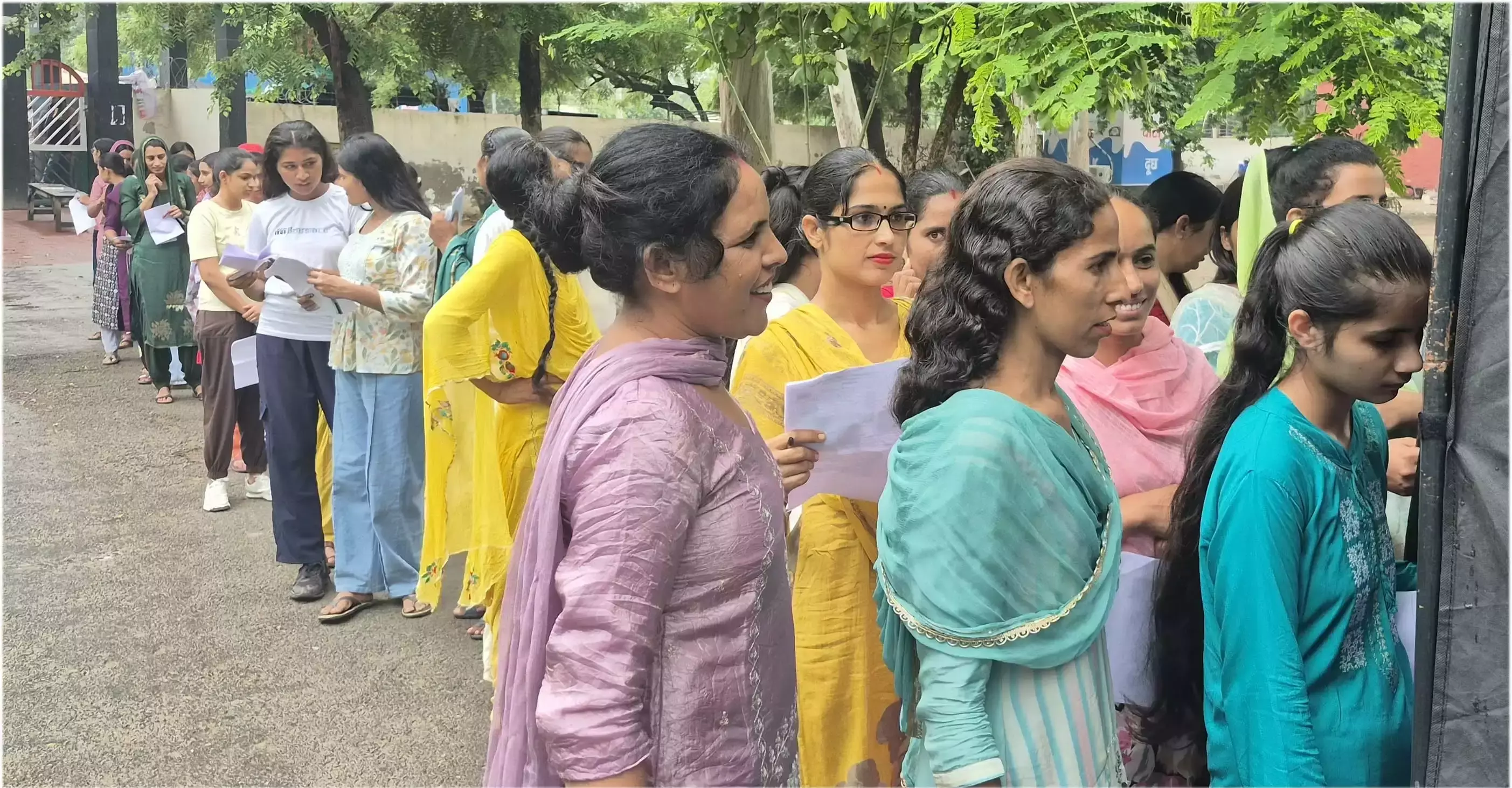 Sirsa: एचटेट परीक्षा में गैरहाजिरी का प्रतिशत 15% के करीब Sirsa: एचटेट परीक्षा में गैरहाजिरी का प्रतिशत 15% के करीब
