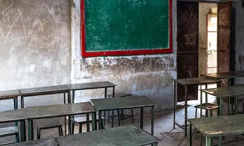 राष्ट्रपति पुरस्कार विजेता शिक्षक का स्कूल खाली राष्ट्रपति पुरस्कार विजेता शिक्षक का स्कूल खाली