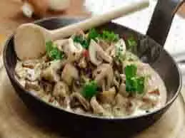 Creamy Mushroom: बच्चों को जरूर पसंद आएगी ये डिश Creamy Mushroom: बच्चों को जरूर पसंद आएगी ये डिश