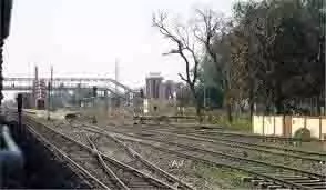 Bahraich :ट्रेन की चपेट में आया युवक, मंजर बना खौफनाक Bahraich :ट्रेन की चपेट में आया युवक, मंजर बना खौफनाक